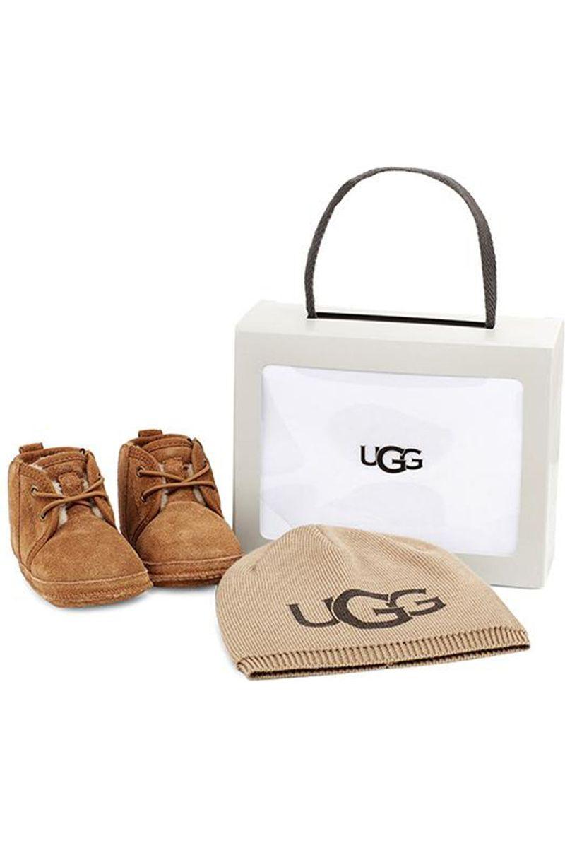 מארז לידה נעלי UGG I Baby Neumel וכובע לתינוקות