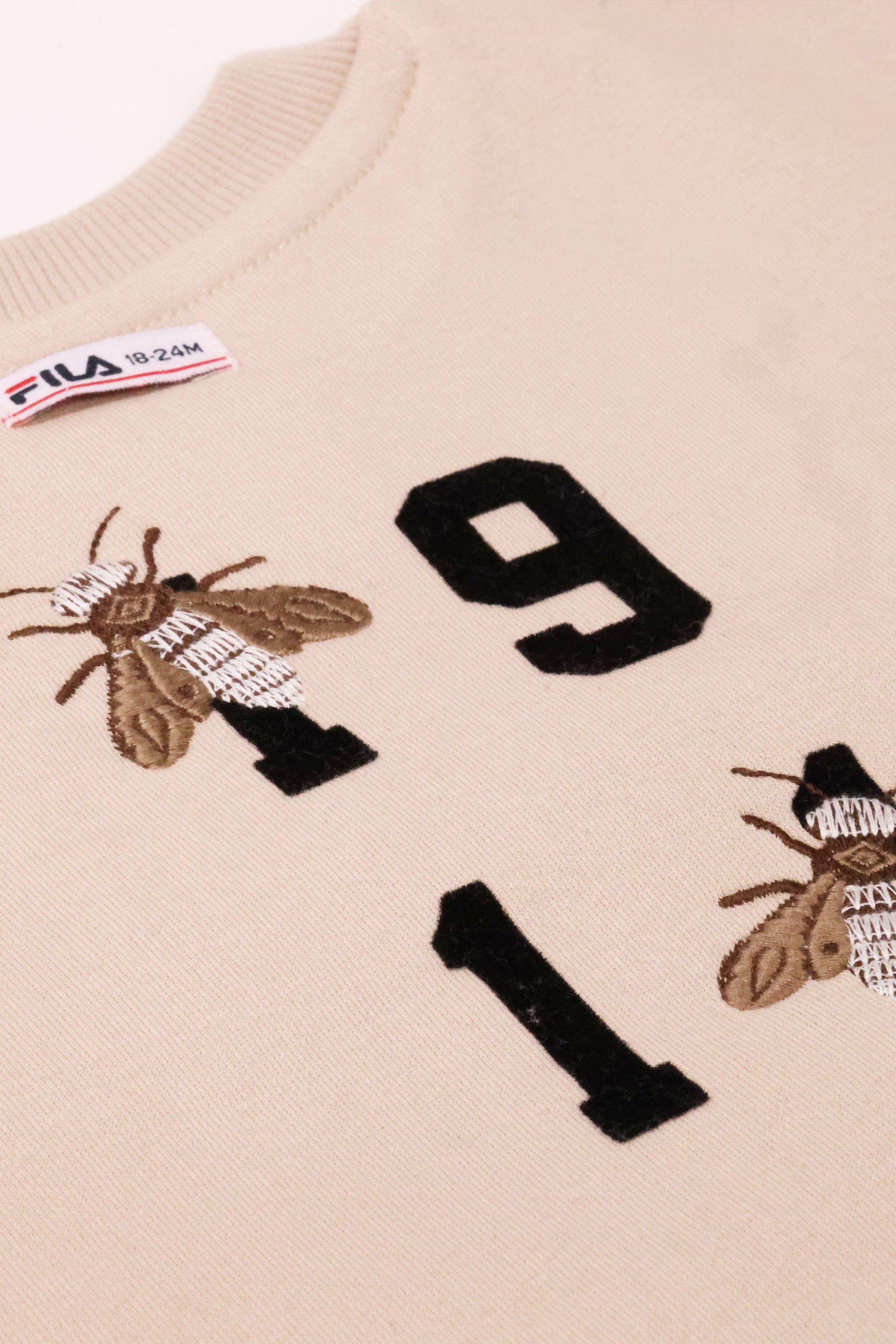 חליפת טרנינג עם FILA  הדפס מספרים לתינוקות BEIGE / 0-6M