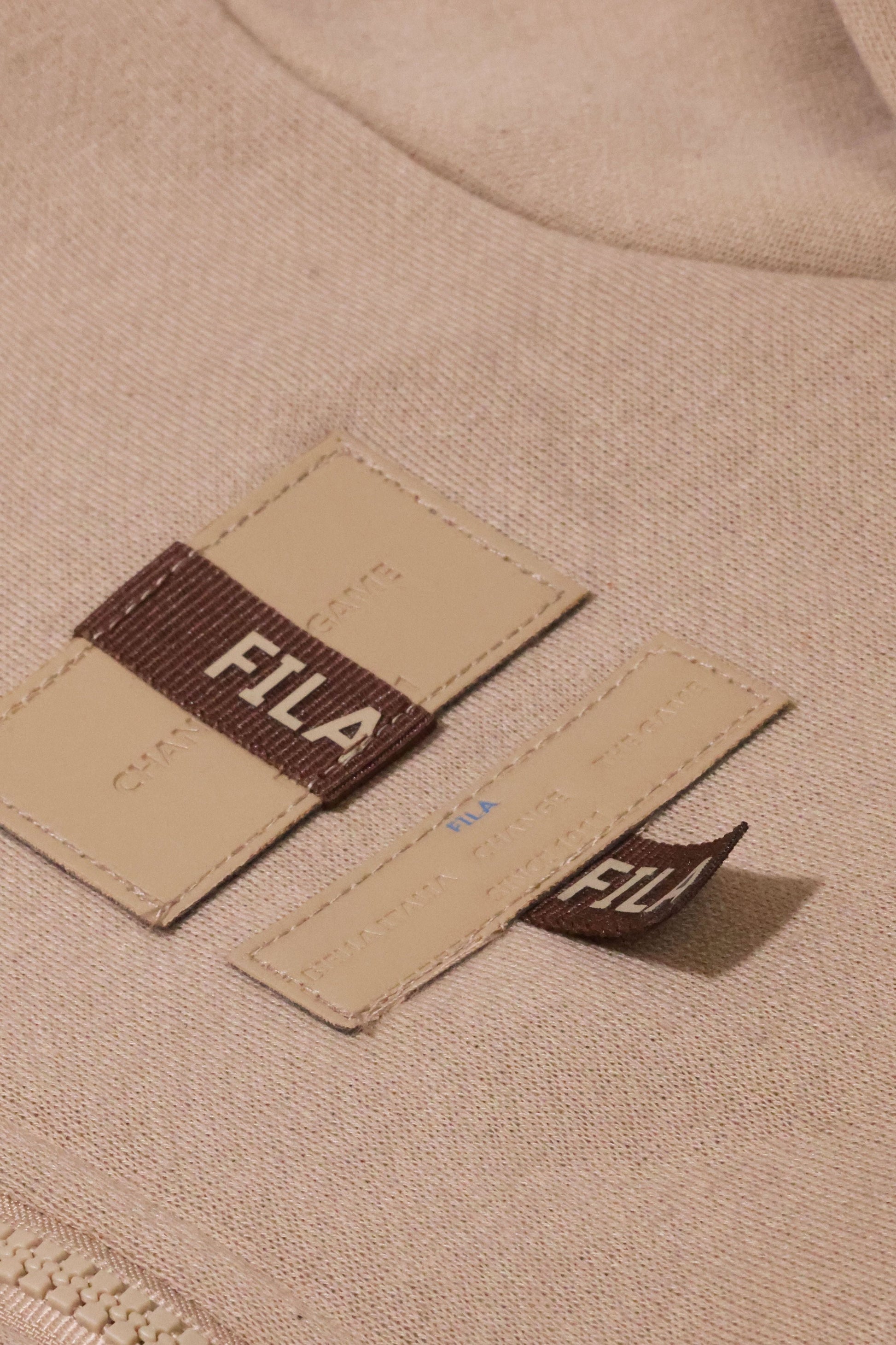 חליפת טרנינג FILA עם קפוצ'ון רוכסן ולוגו מודפס לילדים BEIGE / 10Y