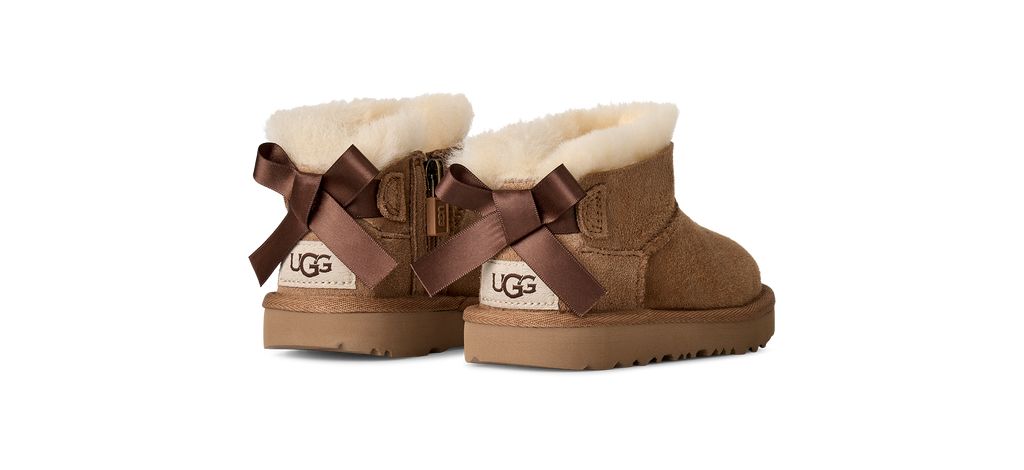 לילדות Ultra Mini Bailey Bow UGG מגפי
