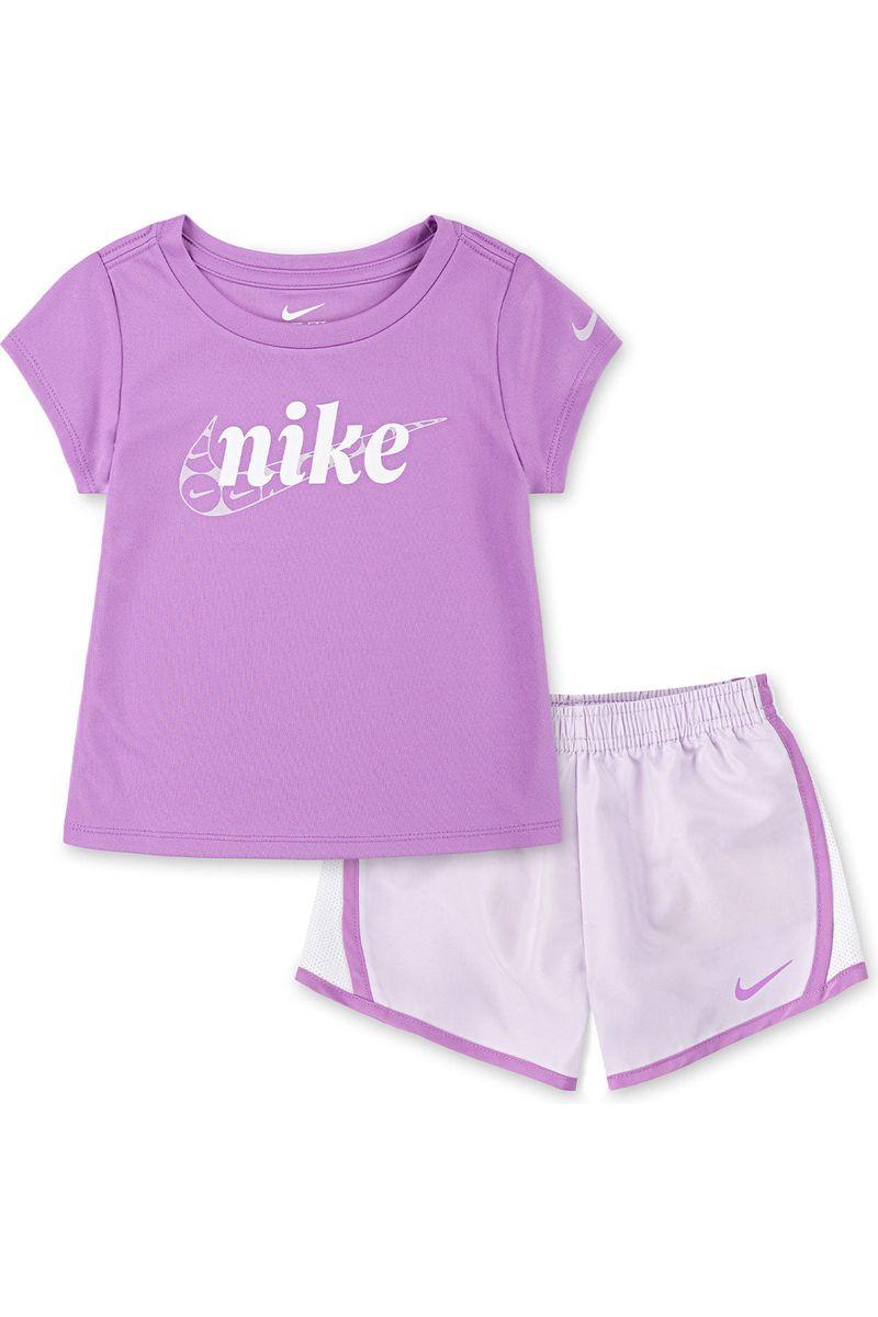 חליפת NIKE ממותגת באמצע לילדות