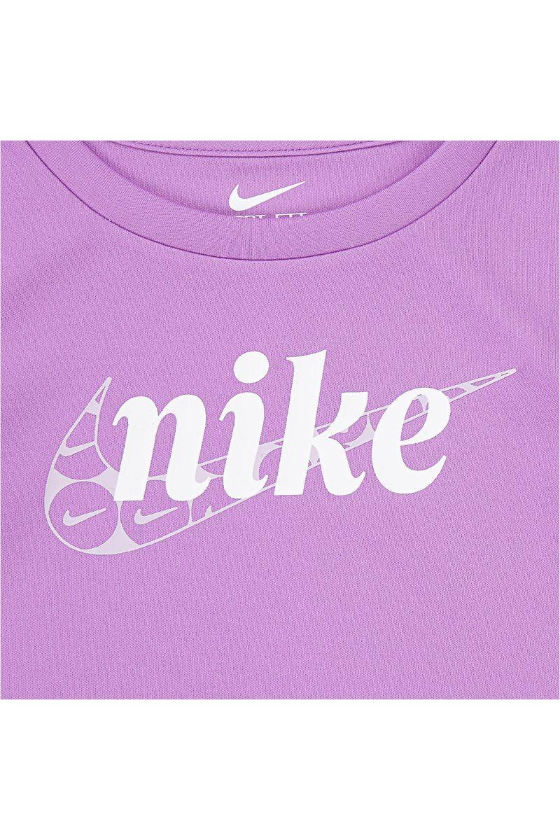 חליפת NIKE ממותגת באמצע לילדות