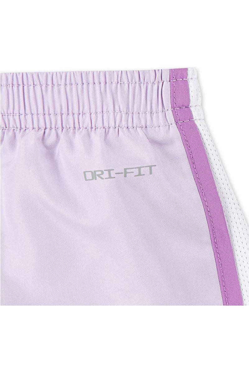 חליפת NIKE ממותגת באמצע לילדות