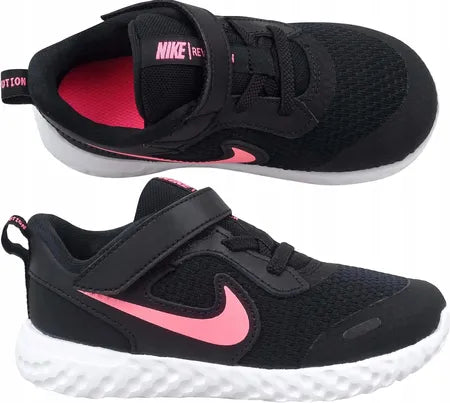 נעלי NIKE REVOLUTION 5 לילדות שחור