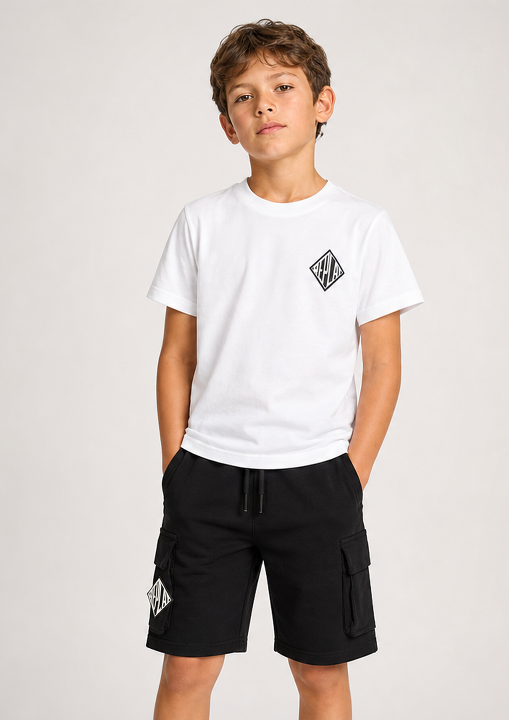 REPLAY boys white black cargo set front