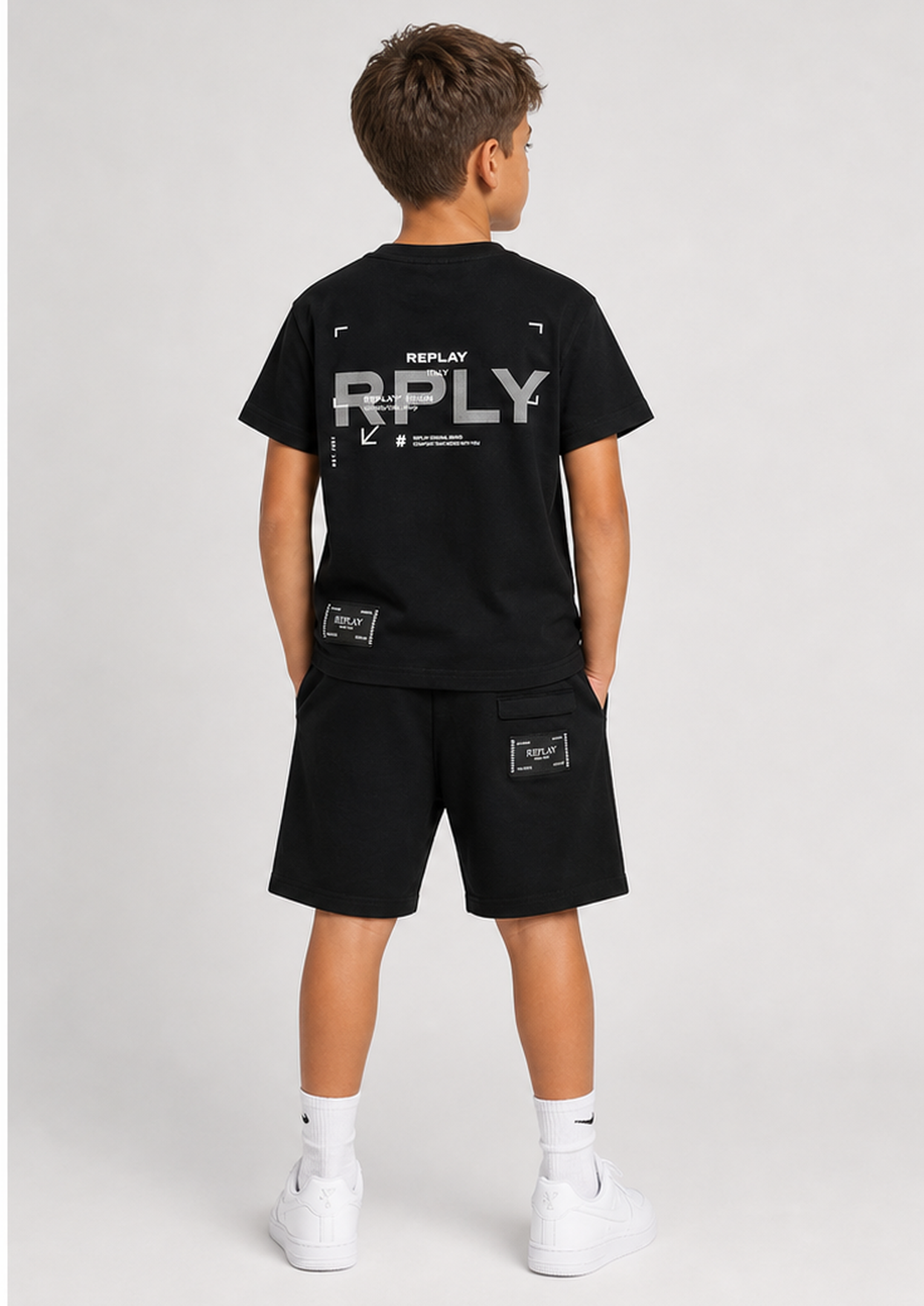 REPLAY boys black rply embroidered set back