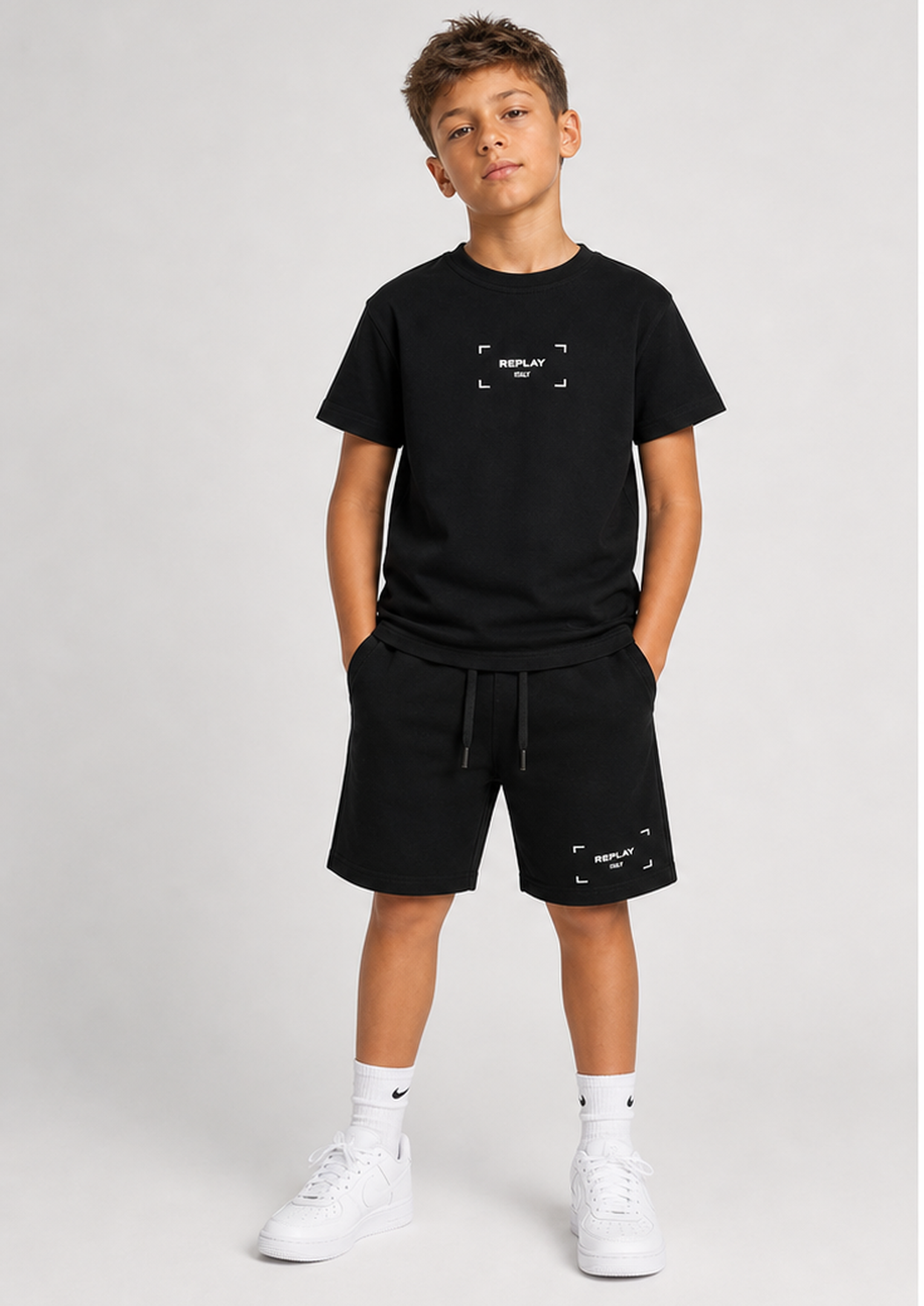 REPLAY boys black rply embroidered set front