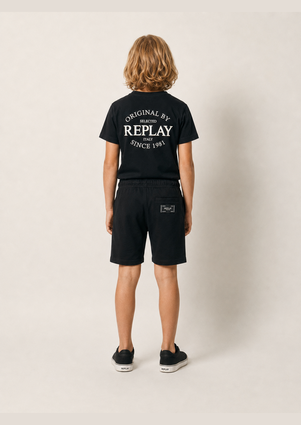 REPLAY boys black classic logo set back