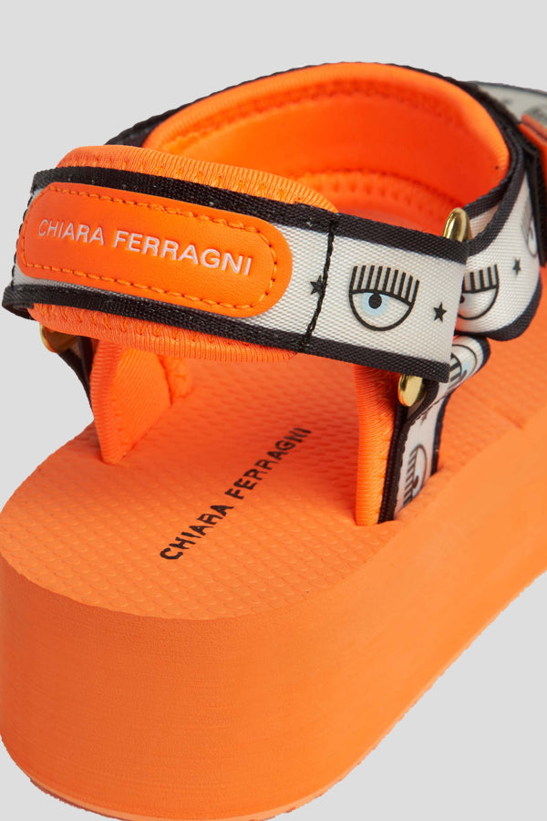 סנדלי פלטפורמה EYE STAR