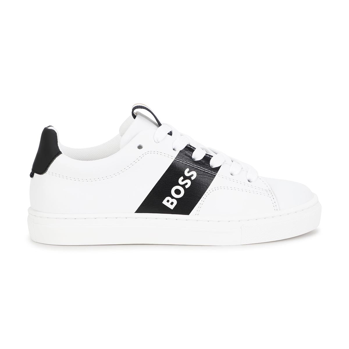 נעלי BOSS  בצבע לבן לילדים