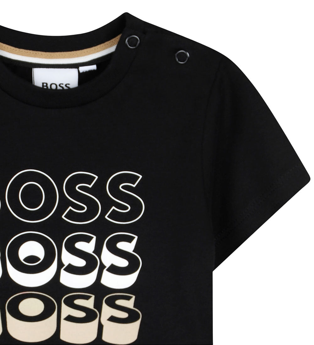 חולצת טישרט BOSS הדפס לוגו מרוכז לתינוקות BLACK / 03M