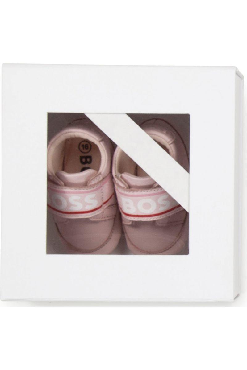 נעלי טרום הליכה BOSS סגירת סקוץ' לתינוקות