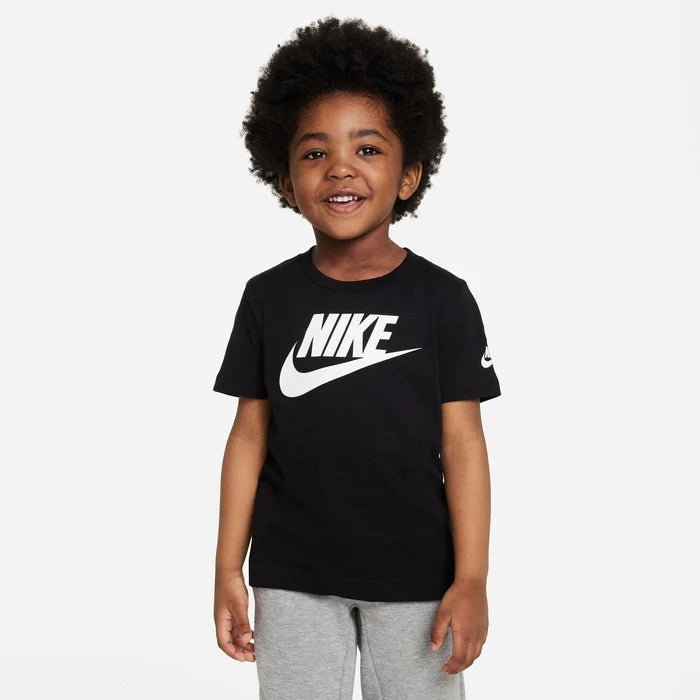 חולצת טישירט Nike לילדים – סטייל ספורטיבי