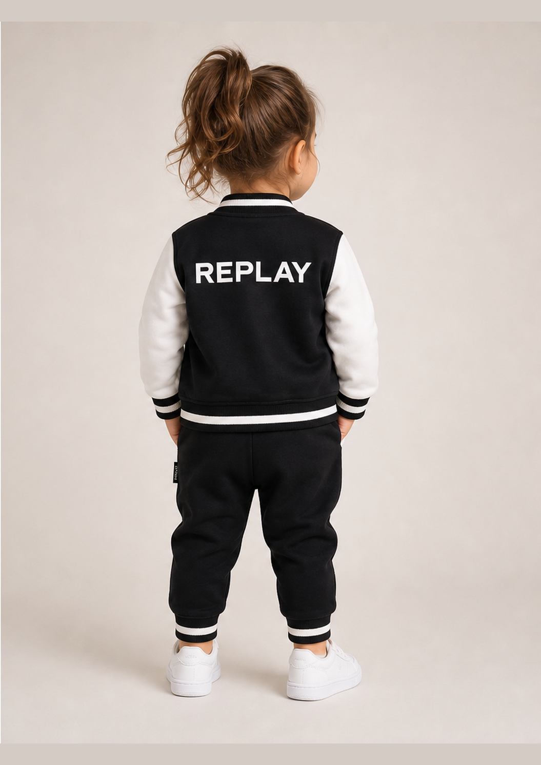 9413219811558-back